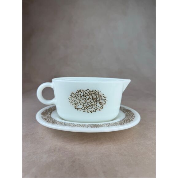 Vintage Pyrex Woodland Brown Gravy Boat and Drip Tray Mod MCM 1970s - Picture 1 of 11